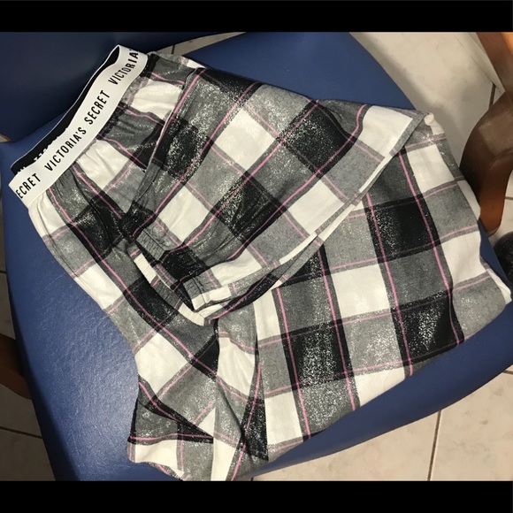 NWOT Victoria’s Secret metallic plaid sleep pants - Picture 9 of 11